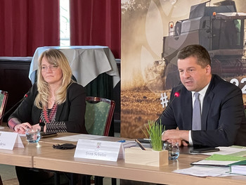Sachsen-Anhalts Minister für Wirtschaft, Tourismus, Landwirtschaft und Forsten des Landes Sachsen-Anhalt bei der Pressekonferenz zur Agrarministerkonferenz